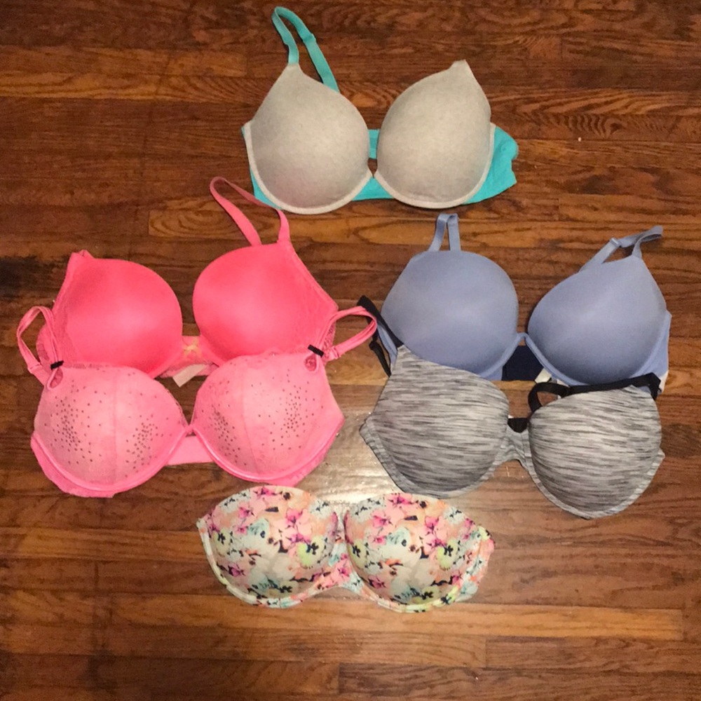 6 Victoria’s Secret push up bras 36DD